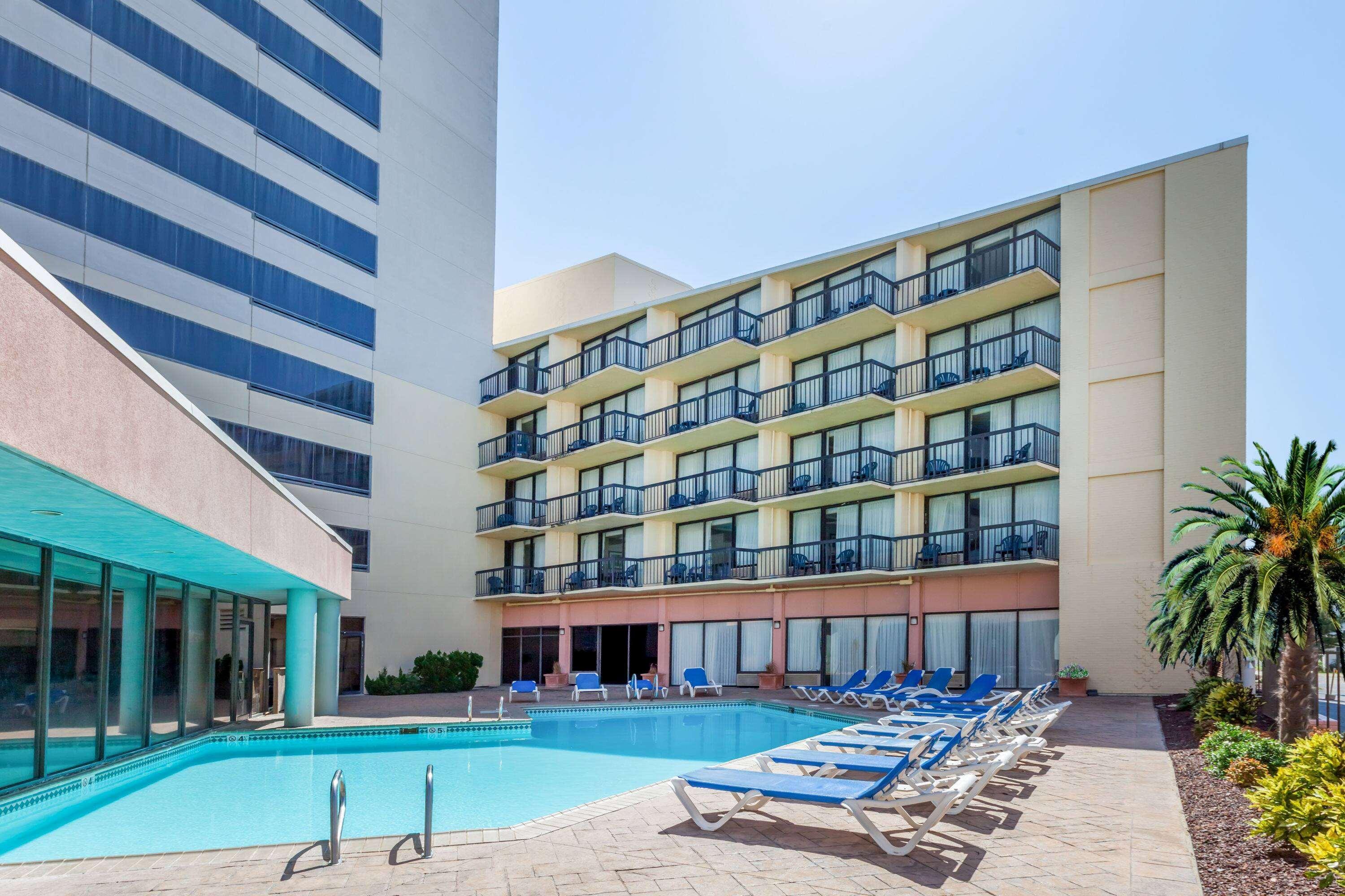 Wyndham Virginia Beach Oceanfront Exterior photo